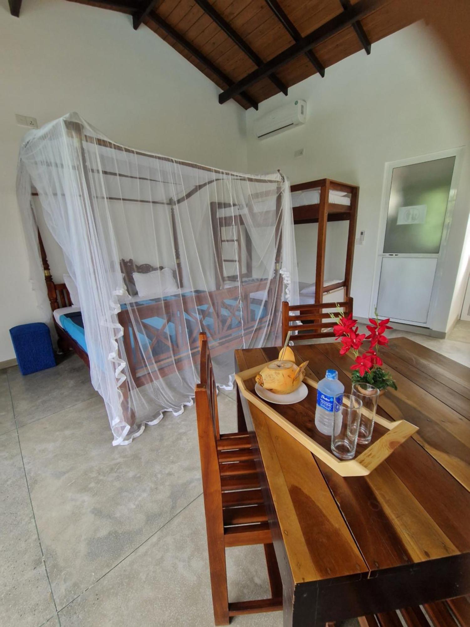 Hotel Chill Bay Weligama Exterior foto